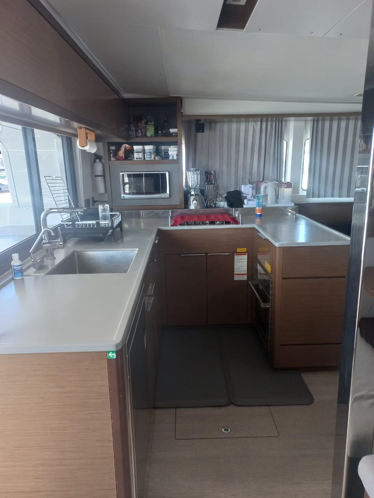 4 cabin catamaran