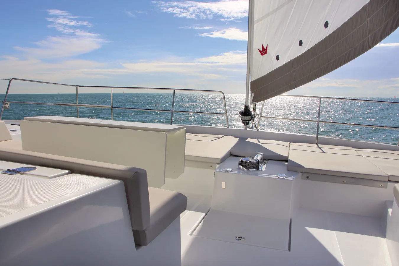 Catamaran salon
